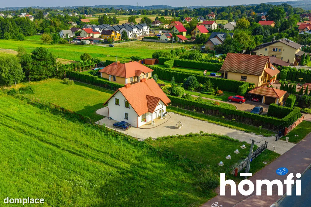 Dom na ogrodzonej widokowej 15arowej działce