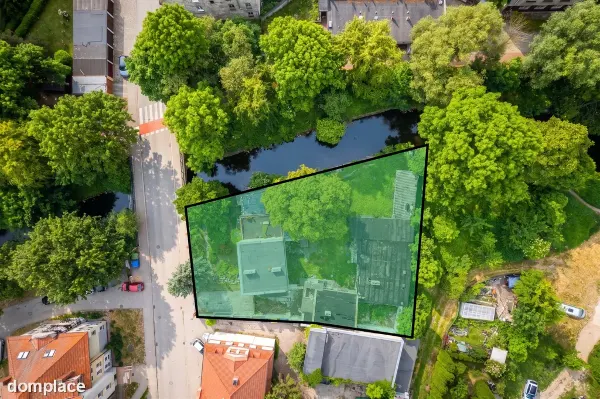 Wolnostojący dom nad rzeką w centrum Ostródy — zdjęcie 5