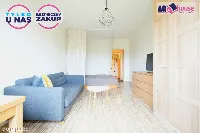 Kawalerka blisko SKM i UG w niskiej zabudowie — zdjęcie 2