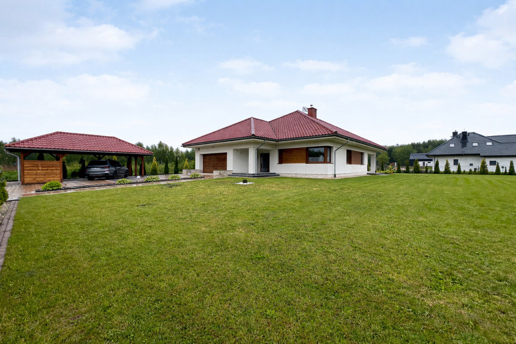 Przestronny, jasny, w cichej, leśnej lokalizacji