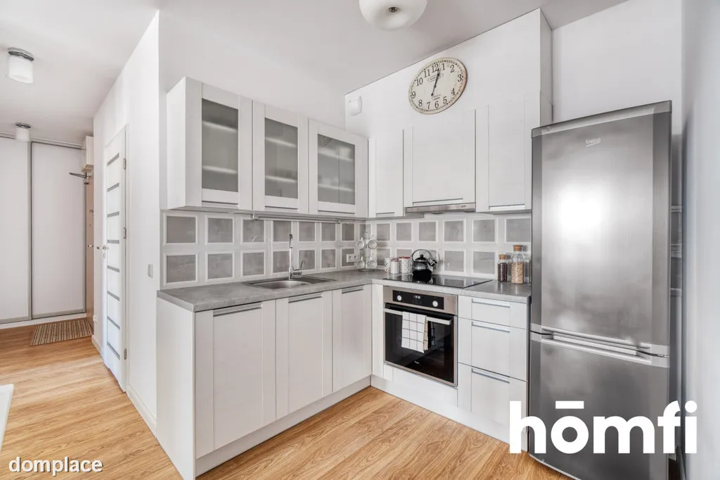 Atrakcyjny apartament na 10 piętrze, blisko morza