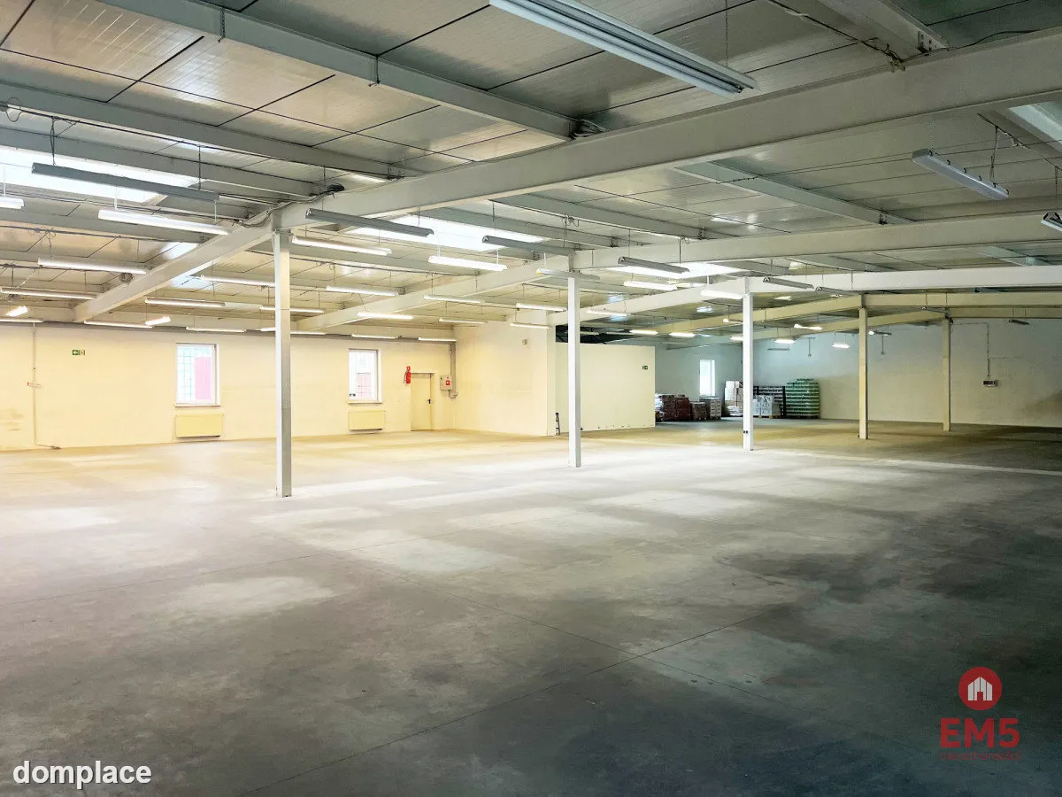 Pow. 1100 m2 przy Parku Handlowym — zdjęcie 4