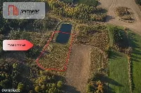 Działka ze stawem blisko jeziora — zdjęcie 1