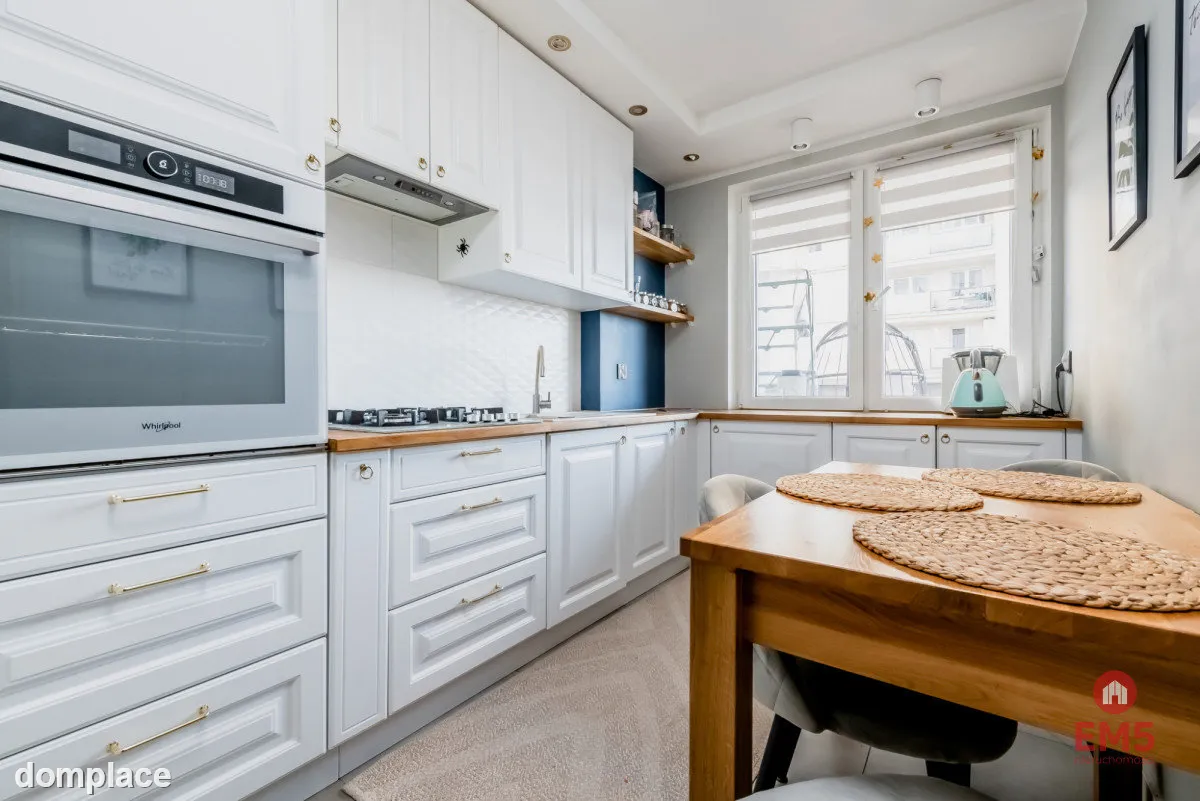 Duże mieszkanie z balkonem, Centrum — zdjęcie 4