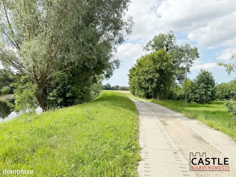 10 km od Stegny I przy wale Tugi I pod stadninę