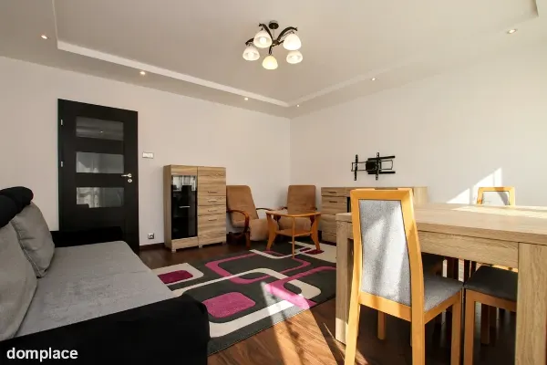 przestrzenne z oddzielną kuchnią, z balkonem — zdjęcie 3