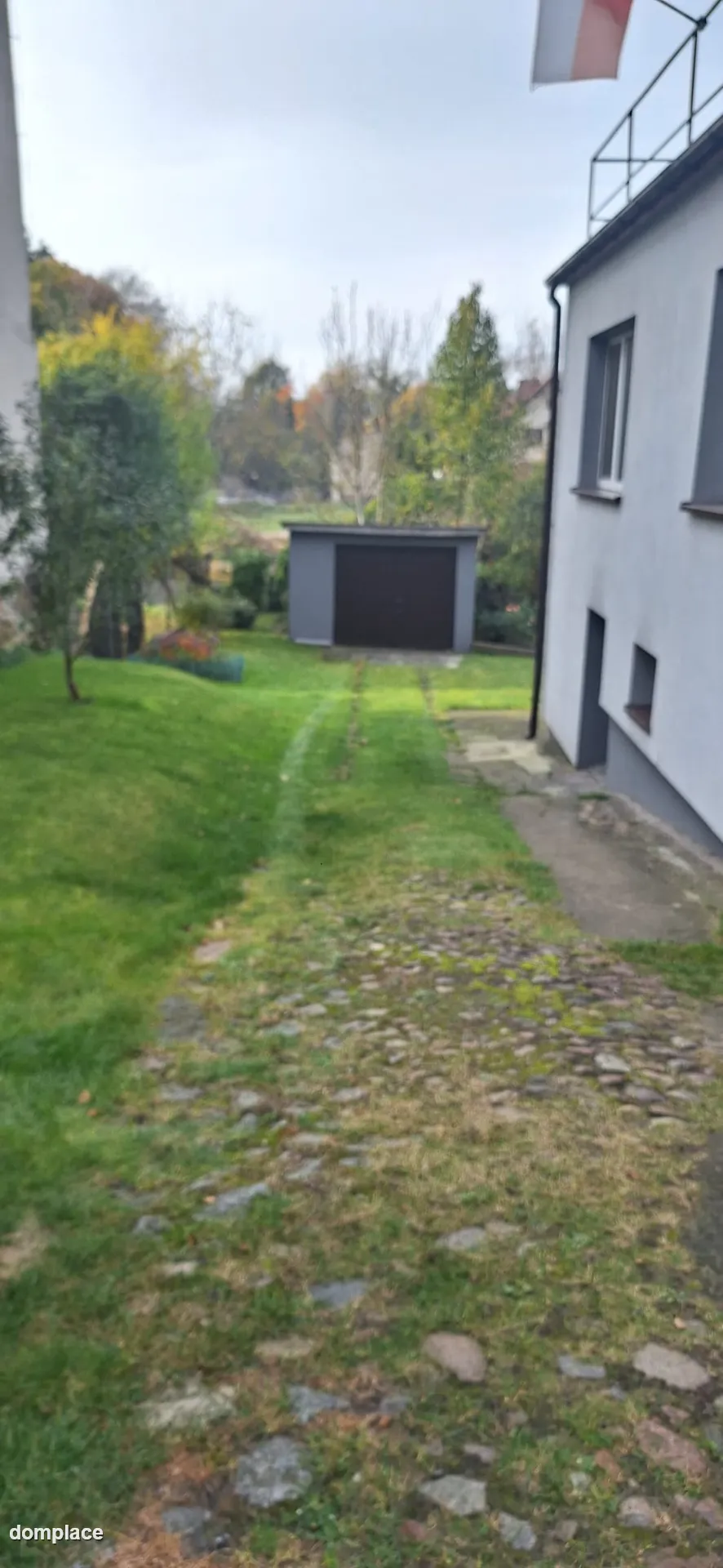 DOM WOLNOSTOJĄCY W CENTRUM LIDZBARKA – OGRÓD, GARAŻ, TARAS — zdjęcie 4