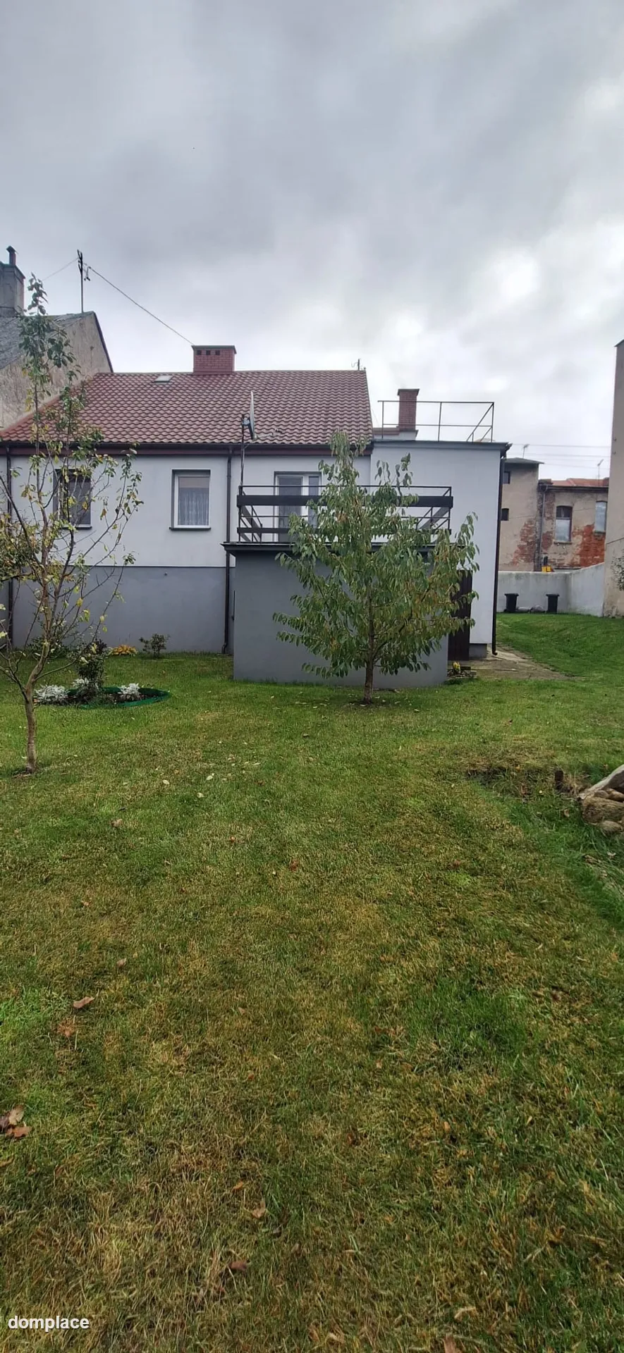DOM WOLNOSTOJĄCY W CENTRUM LIDZBARKA – OGRÓD, GARAŻ, TARAS — zdjęcie 17