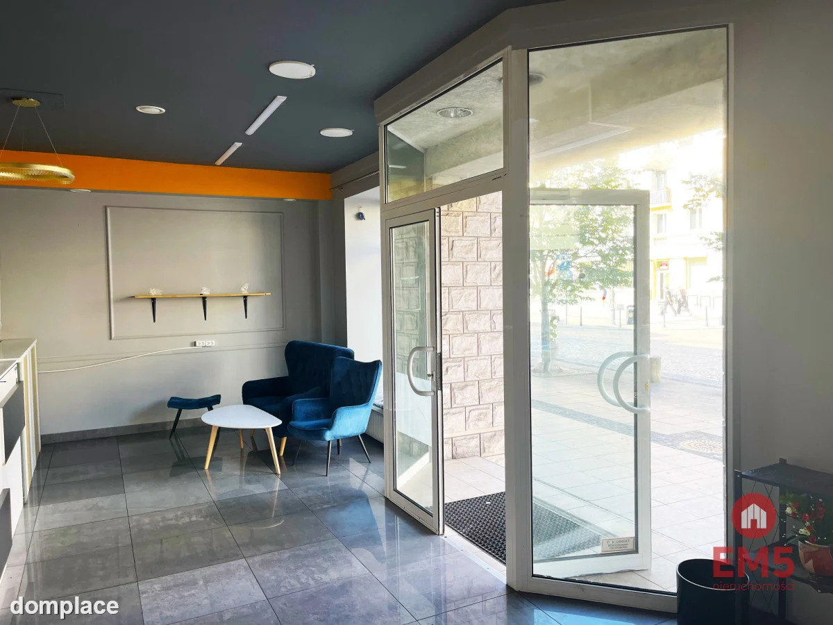Handlowo-usługowy, ścisłe centrum, parter — zdjęcie 4