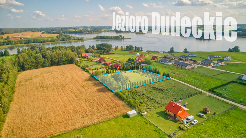 Działka budowlana z domkiem i widokiem na Jezioro