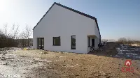 Szeregówka skrajna z działką 750m2 — zdjęcie 1