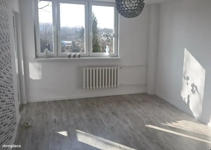 3 POKOJE | 48 m² | 200 m DO METRA | KLIMATYZACJA | LOGGIA | PIWNICA | PARKING | TARGÓWEK MIESZKANIOWY
