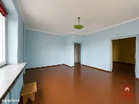 Budynek mieszkalny blisko centrum — zdjęcie 4