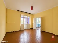 Budynek mieszkalny blisko centrum — zdjęcie 1