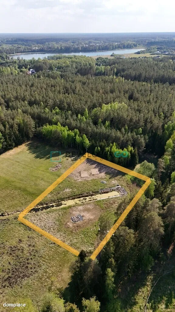 Działka Budowlana 5300 m² w lesie, blisko jezior.