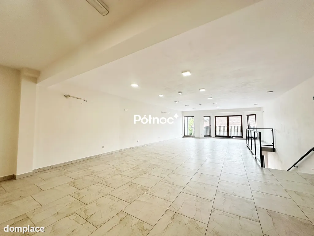 Lokal centrum Wolbromia, parking