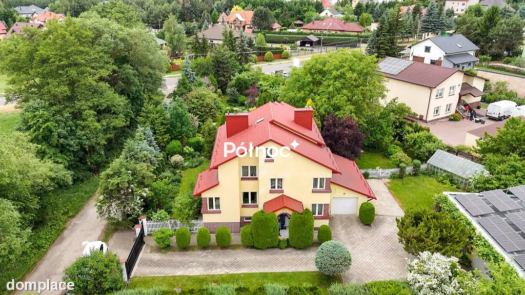 Piękny dom z basenem i pompą ciepła ul. Metalowa
