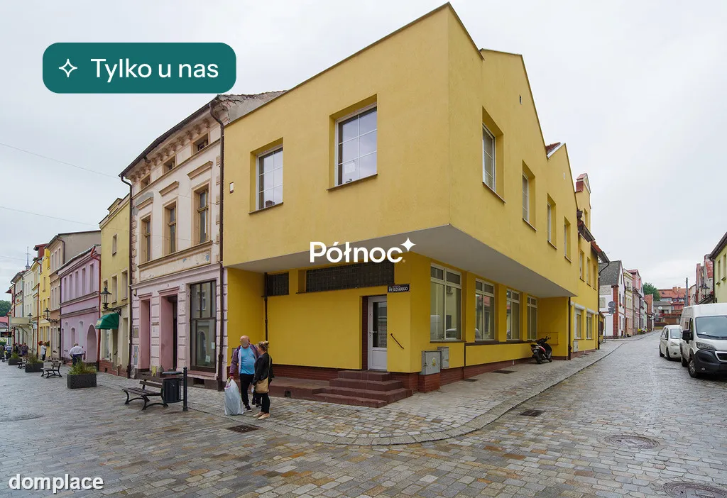 Budynek usługowy tuż przy rynku w Gniewie