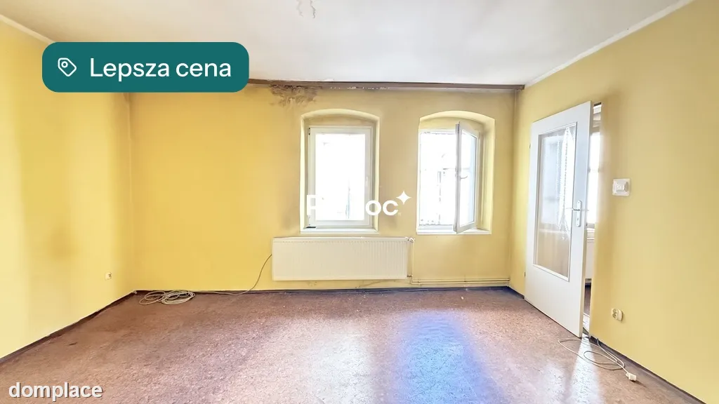 M2 w Centrum Jeleniej Góry, 3 minuty od Rynku.