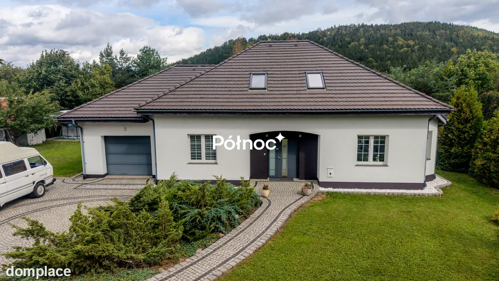 Nowoczesny dom w góracg/Szczytna  ul.. Bobrownicka