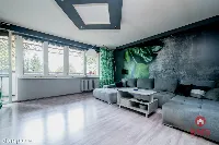 Trzy pokoje, duży balkon, do wejścia. — zdjęcie 2