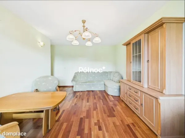 Mieszkanie / 3 pokoje + balkon / Rezerwacja — zdjęcie 2