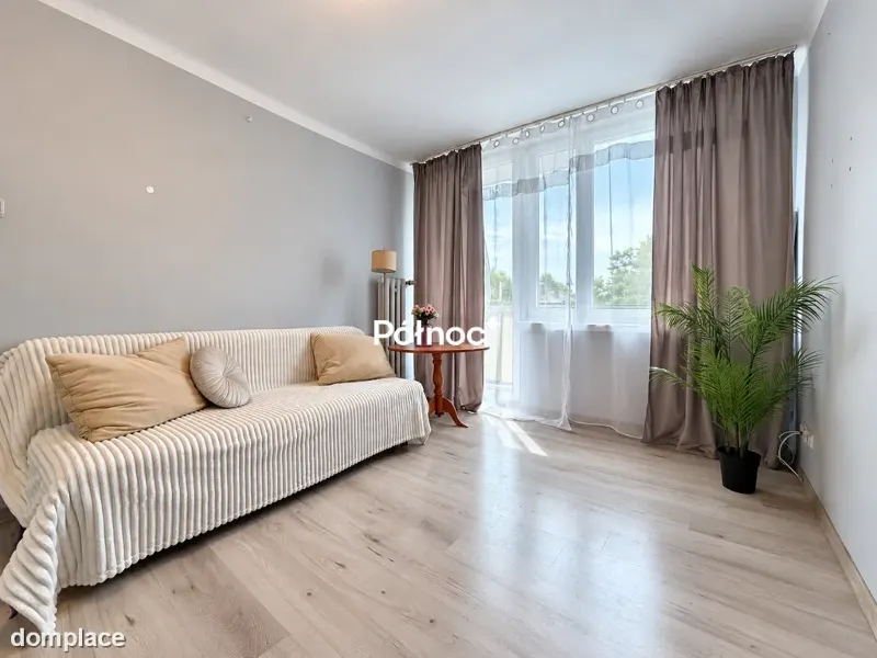 44,2m2- 3 pokoje, osobna kuchnia, osiedle Dyrekcja