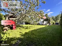 Przestronny dom rodzinny w otoczeniu zieleni — zdjęcie 3