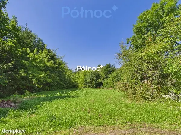 Zabytkowa kamienica w Rajgrodzie nieopodal jeziora — zdjęcie 4