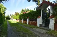 Sprzedam zagospodarowaną działkę ROD: murowany dom, basen, urządzony ogród - Lusina, gm. Mogilany — zdjęcie 3