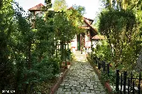 Sprzedam zagospodarowaną działkę ROD: murowany dom, basen, urządzony ogród - Lusina, gm. Mogilany — zdjęcie 4