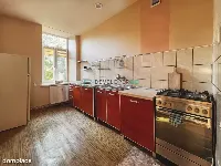 Dwa pokoje dla pasjonatów wysokich pomieszczeń i kamienic — zdjęcie 4