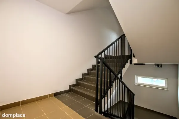 z balkonem, przynależne miejsce post., kom lok. — zdjęcie 5
