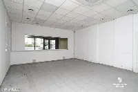 Lokal handlowo- usługowy Wrocławska 148 mkw — zdjęcie 3