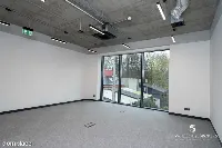Lokal biurowy w kameralnym biurowcu 66 mkw — zdjęcie 2
