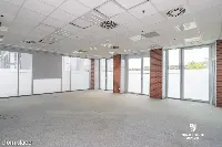 Parterowy lokal usługowy 75 mkw — zdjęcie 1