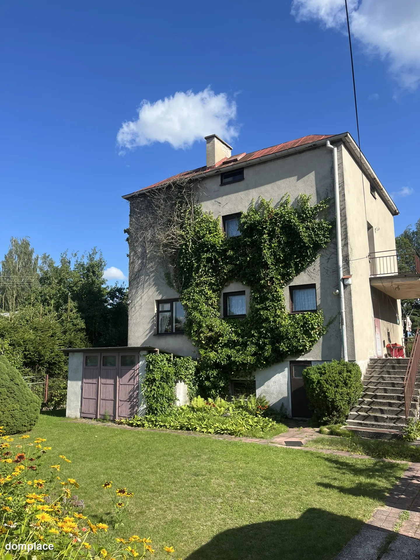Dom na Mazurach idealny pod inwestycję. Duża działka - 1000m2, warszaty, piwnica, poddasze.