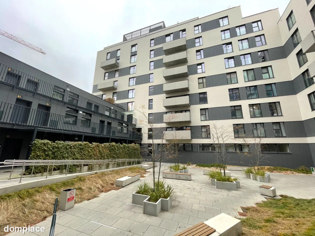 Apartament 4 pokojowy. Dwa balkony.