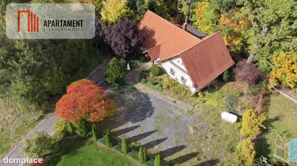 Wyjątkowy dom z ogromnym salonem — zdjęcie 3