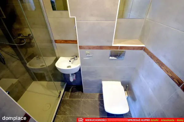Kawalerka w centrum z bardzo niskim czynszem. — zdjęcie 3