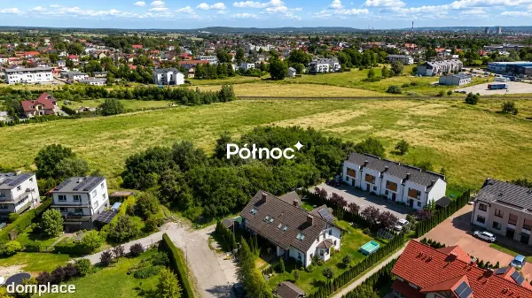 Teren inwestycyjny w Redzie – 9382 m² pod zabudowę — zdjęcie 2