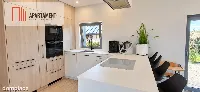 Komfortowy dom w zabudowie bliźniaczej z basenem — zdjęcie 4