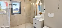 Komfortowy dom w zabudowie bliźniaczej z basenem — zdjęcie 6
