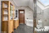 Przytulny dom na dużej działce | Rolety | Klima — zdjęcie 15