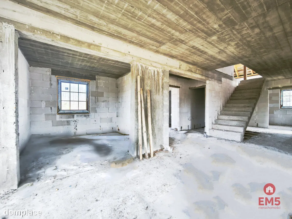 Dom 190 m² w stanie surowym – duża działka 5000 m² — zdjęcie 10