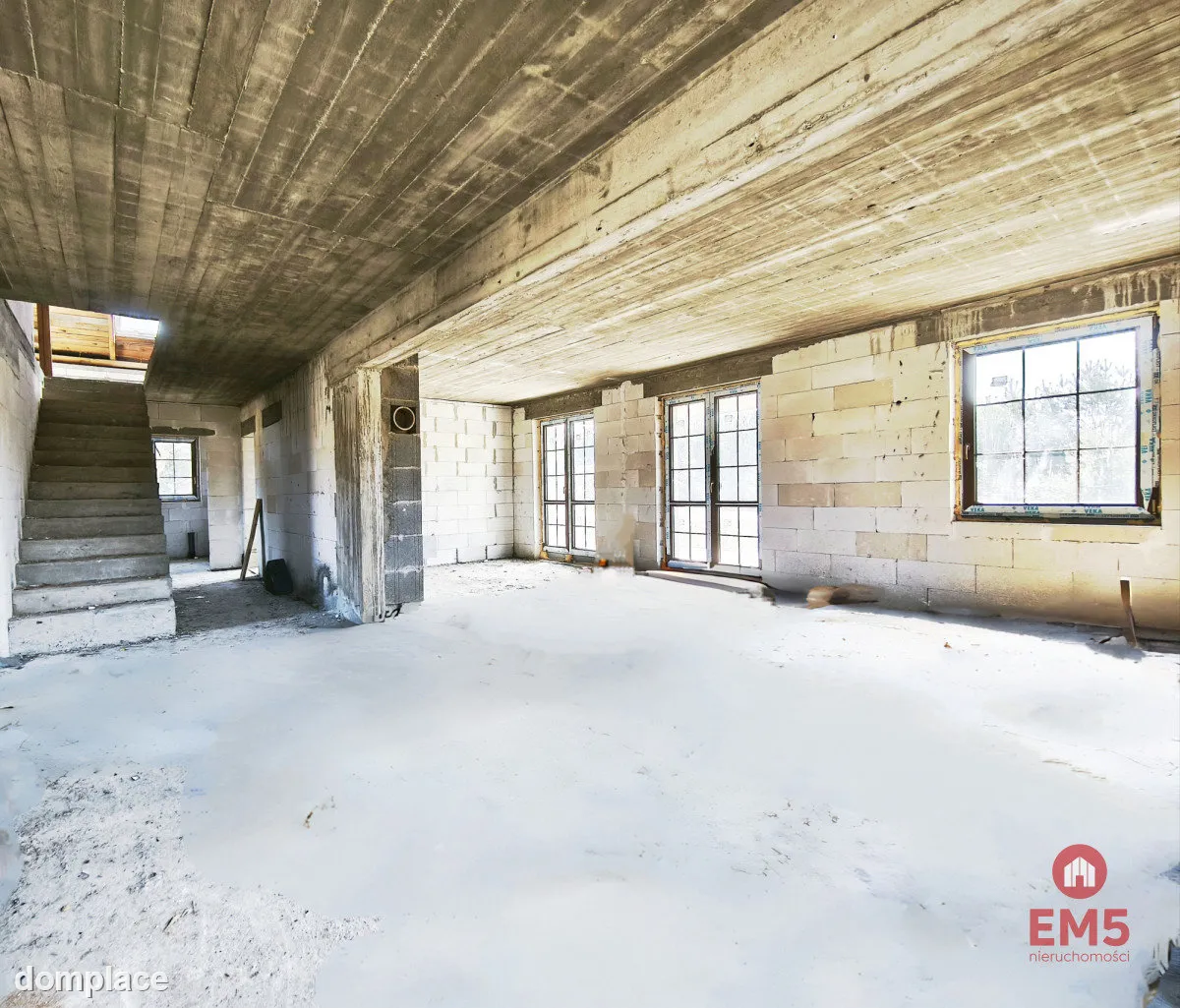 Dom 190 m² w stanie surowym – duża działka 5000 m² — zdjęcie 9